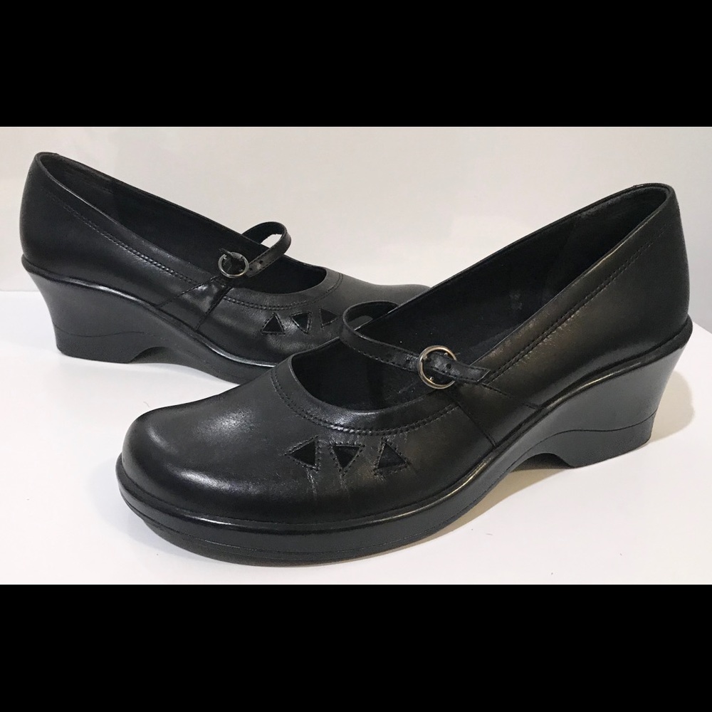 Clark’s Black MaryJane